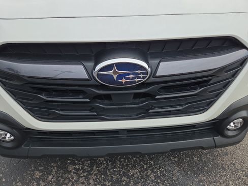 Used 2024 Subaru Outback Premium AWD/4WD image 7
