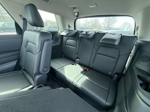 New 2026 Nissan Pathfinder SL w/ SL Premium Package AWD/4WD image 23