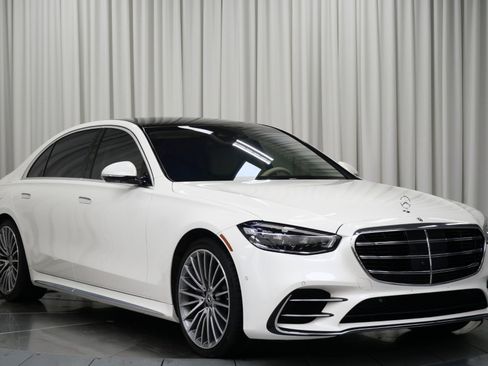 Used 2023 Mercedes-Benz S 580 4MATIC Sedan image 3