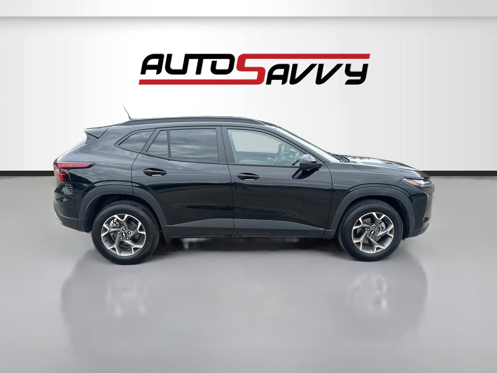 Used 2026 Chevrolet Trax LT FWD image 8