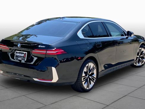Used 2024 BMW 530i w/ Premium Package RWD image 13