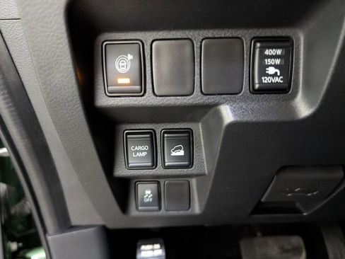 Used 2022 Nissan Frontier SV w/ SV Premium Package image 22