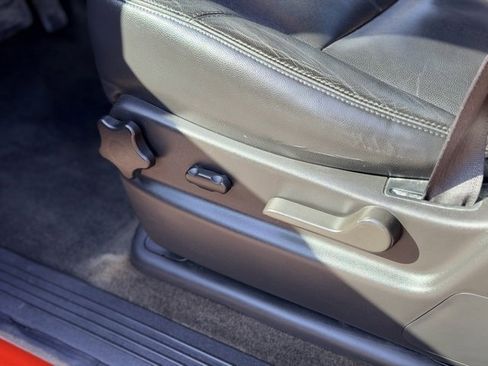 Used 2012 Chevrolet Avalanche LT image 7