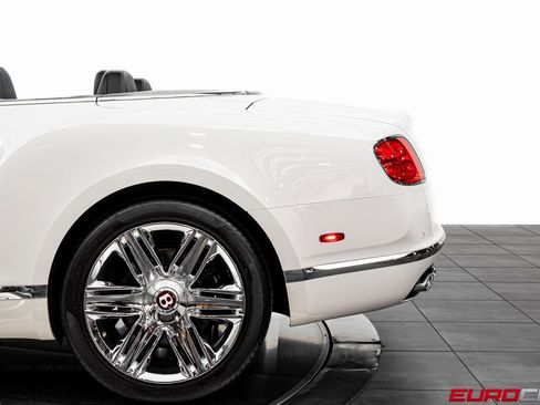 Used 2016 Bentley Continental GT image 16