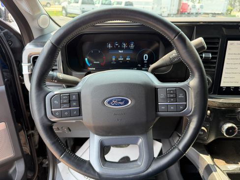 Used 2023 Ford F450 Lariat w/ Lariat Ultimate Package AWD/4WD image 15