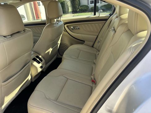 Used 2013 Ford Taurus Limited image 5