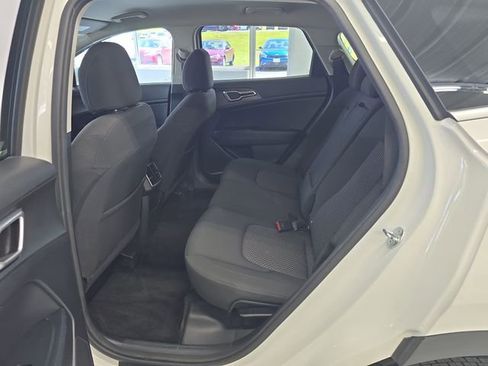 Certified 2024 Kia Sportage LX AWD/4WD image 10