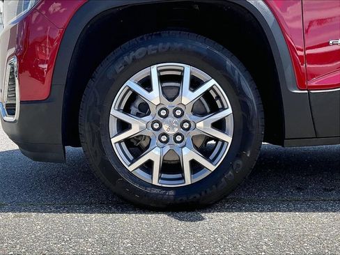 Used 2022 GMC Acadia SLT w/ LPO, Floor Liner Package AWD/4WD image 7