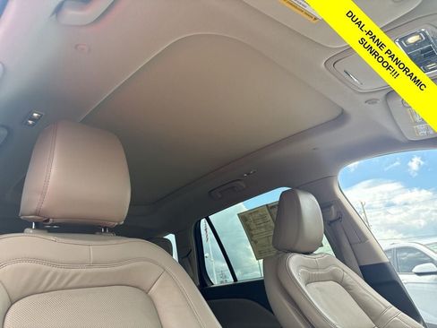 Used 2023 Lincoln Aviator Grand Touring w/ Equipment Group 301A AWD/4WD image 2