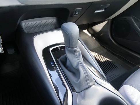 Used 2025 Toyota Corolla LE image 25