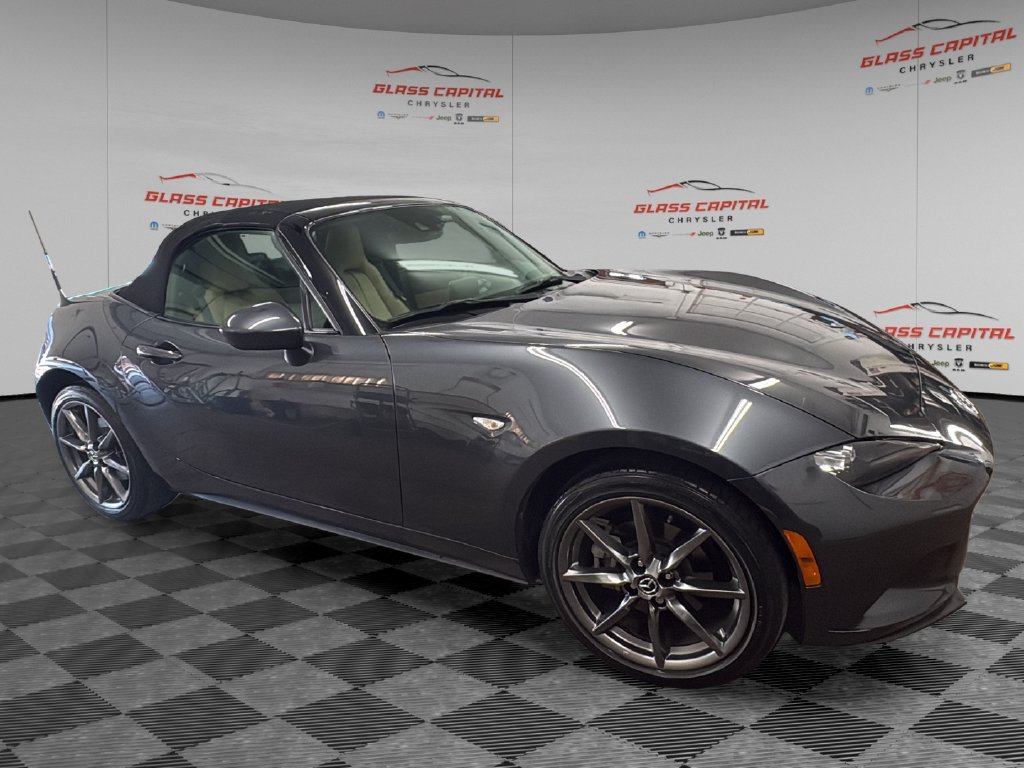 Used 2016 MAZDA MX-5 Miata Grand Touring RWD image 1