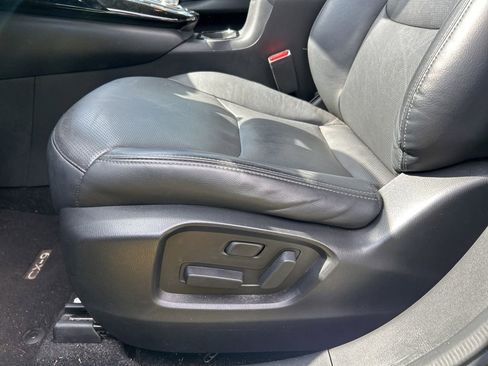 Used 2022 MAZDA CX-9 Touring image 10