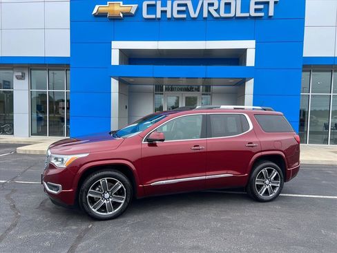 Used 2018 GMC Acadia Denali w/ Technology Package AWD/4WD image 1