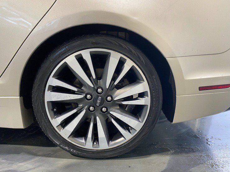 Used 2017 Lincoln MKZ Reserve w/ Climate Package FWD image 10