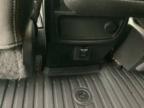 Used 2016 Chevrolet Traverse LT w/ Style and Technology Package AWD/4WD image 27