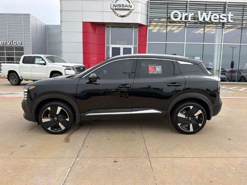 Certified 2025 Nissan Kicks SR AWD/4WD image 2