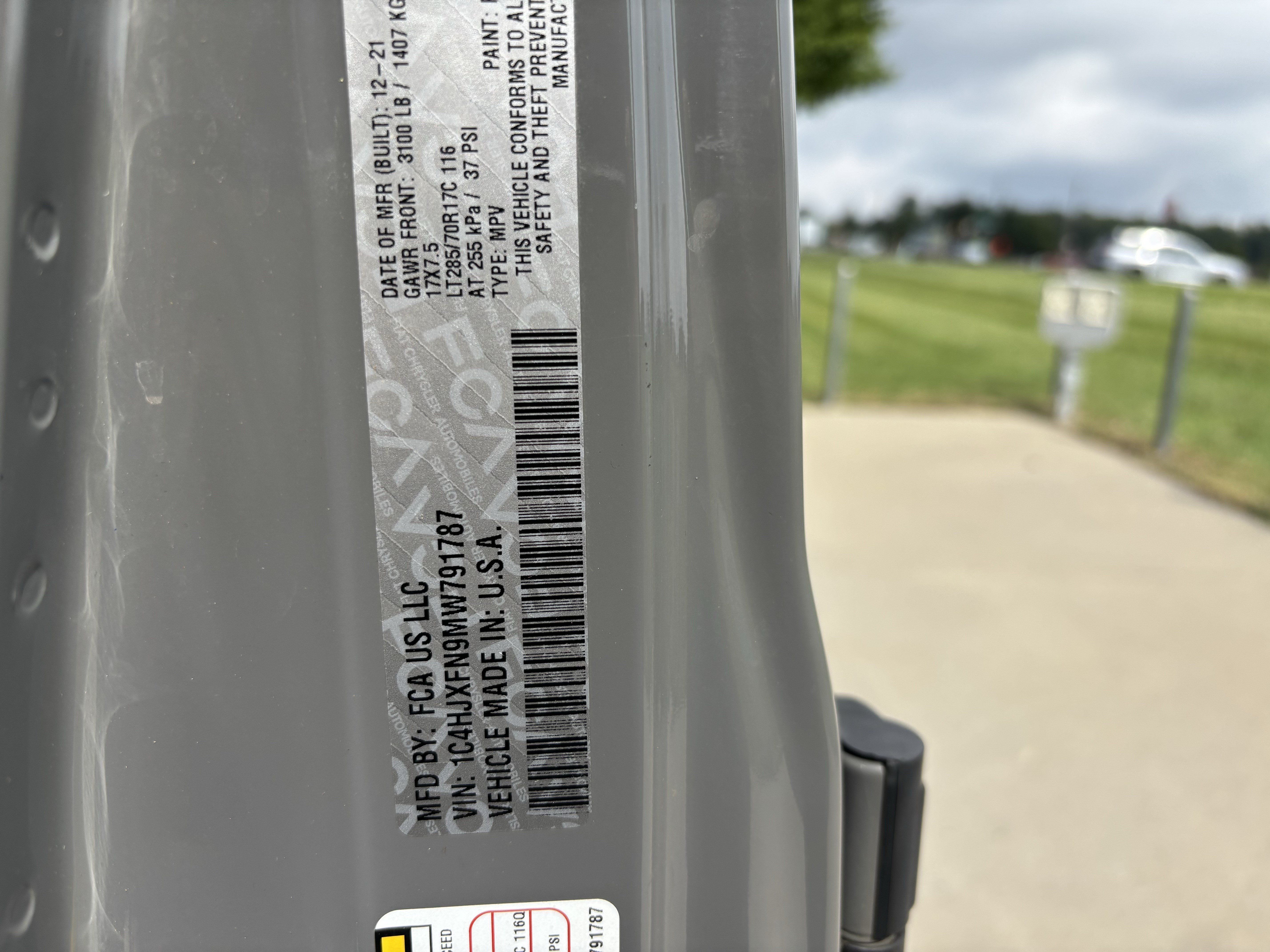 Used 2021 Jeep Wrangler Unlimited Rubicon AWD/4WD image 37