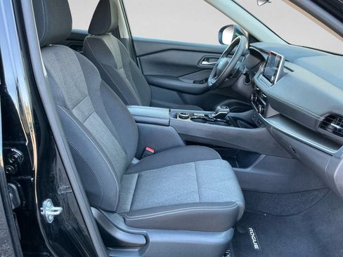 Used 2025 Nissan Rogue SV AWD/4WD image 15