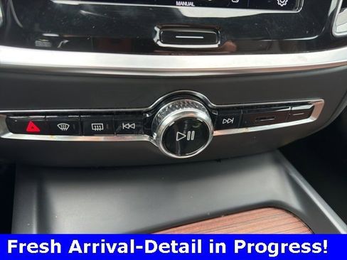 Used 2024 Volvo S60 B5 Ultimate image 7