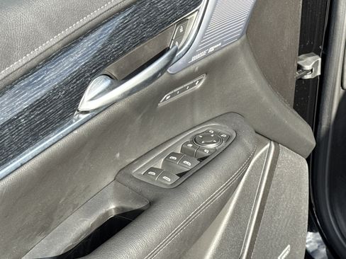 Certified 2025 Cadillac XT5 Premium Luxury image 12