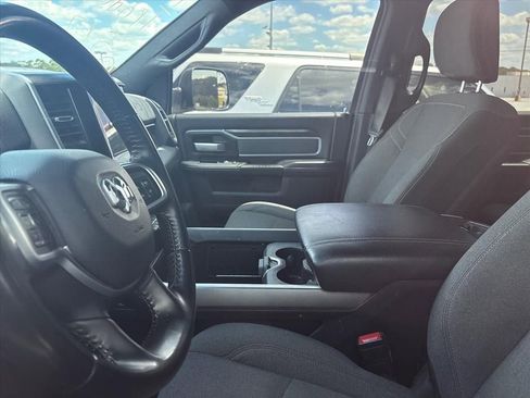 Used 2021 RAM 2500 Big Horn w/ Night Edition AWD/4WD image 17