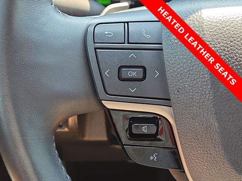 Used 2025 Toyota Camry XSE FWD image 21