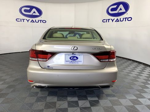 Used 2015 Lexus LS 460 w/ Comfort Package image 4