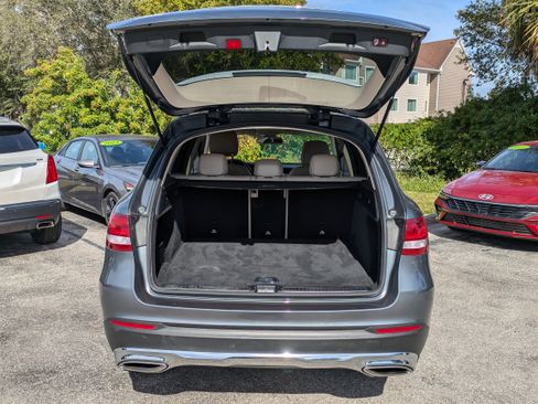 Used 2019 Mercedes-Benz GLC 300 image 13