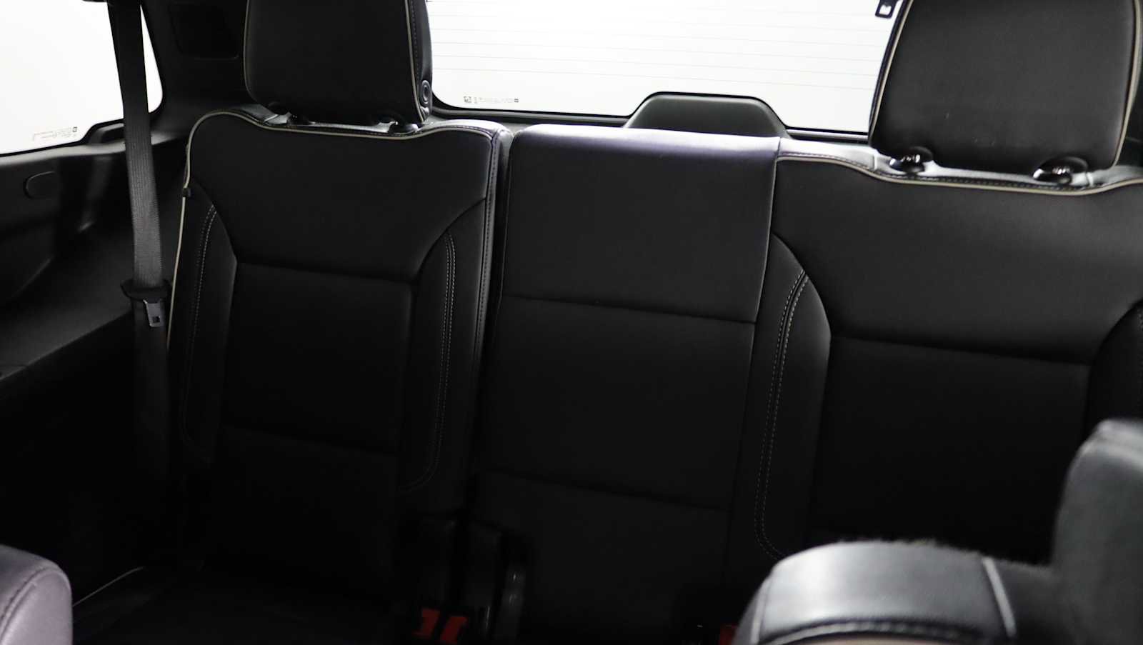 Used 2025 GMC Yukon Elevation w/ Elevation Premium Package AWD/4WD image 15