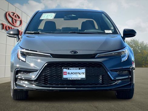 Certified 2026 Toyota Corolla SE w/ SE Package FWD image 8