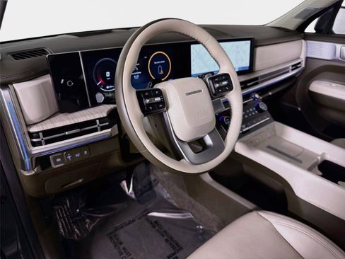 Certified 2024 Hyundai Santa Fe Calligraphy FWD image 9