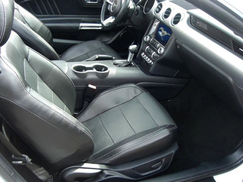 Used 2020 Ford Mustang Premium image 18