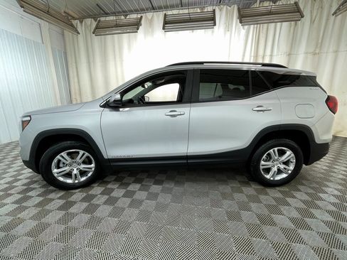 Certified 2022 GMC Terrain SLE w/ Driver Convenience Package image 15