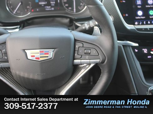 Used 2022 Cadillac XT6 Sport AWD/4WD image 15