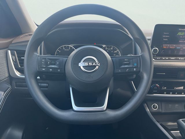 Used 2023 Nissan Rogue SV FWD image 17