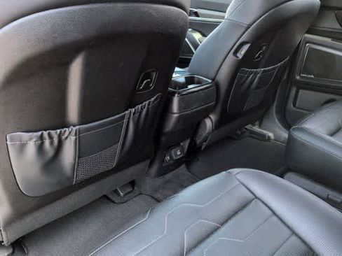 Used 2022 Kia Telluride SX w/ SX Prestige Package AWD/4WD image 18