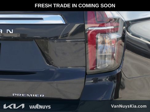 Used 2024 Chevrolet Suburban Premier image 3