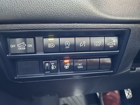 Used 2024 Toyota Tundra Limited w/ TRD Off-Road Package AWD/4WD image 28