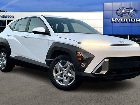 Certified 2026 Hyundai Kona SE FWD image 2
