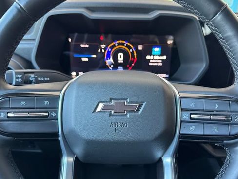 Used 2025 Chevrolet Colorado Trail Boss AWD/4WD image 35