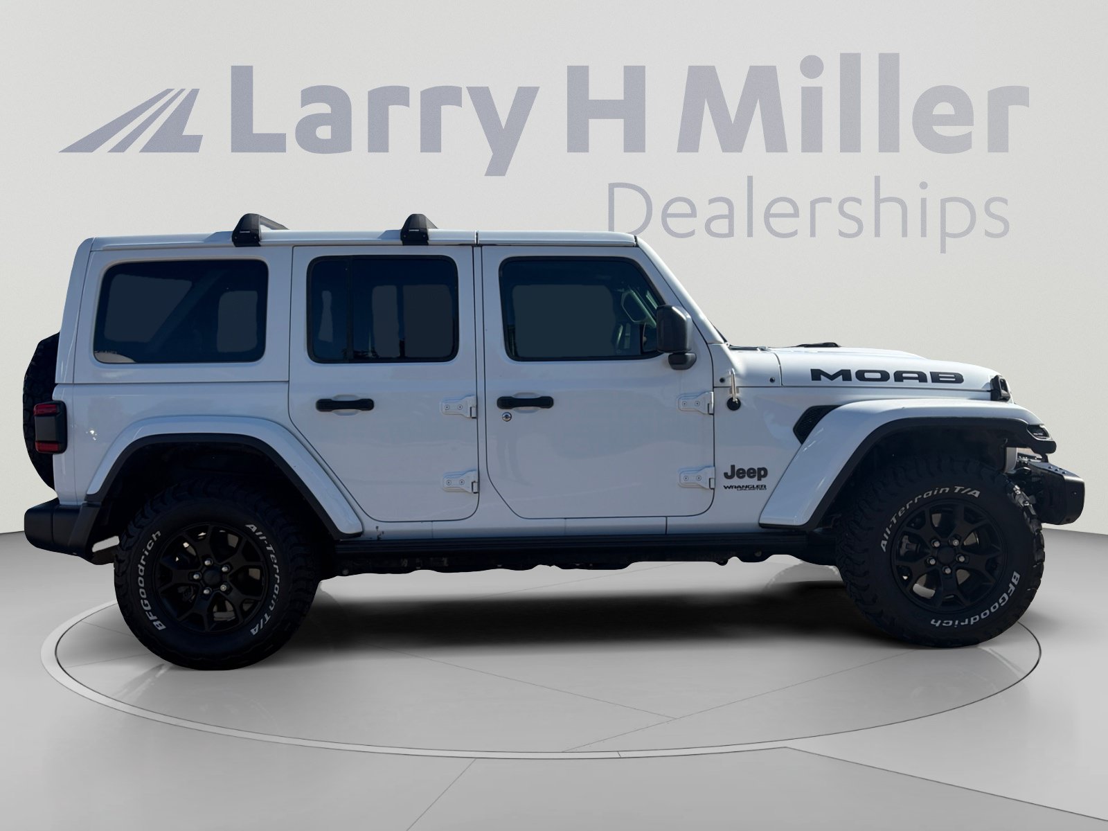 Used 2019 Jeep Wrangler Unlimited Sahara w/ Quick Order Package 24M Moab AWD/4WD image 7