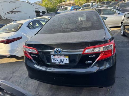 Used 2013 Toyota Camry LE image 3