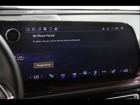Used 2024 Chevrolet Traverse Z71 w/ Enhanced Driving Package AWD/4WD image 15