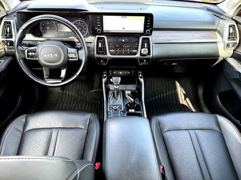 Used 2023 Kia Sorento S image 25