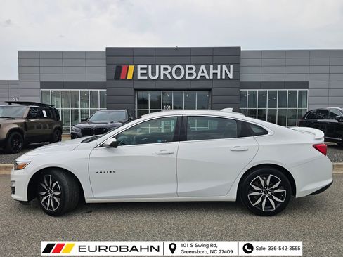 Used 2021 Chevrolet Malibu RS FWD image 2