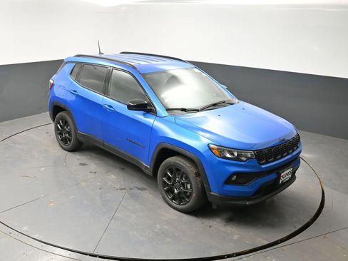 New 2026 Jeep Compass Latitude image 28