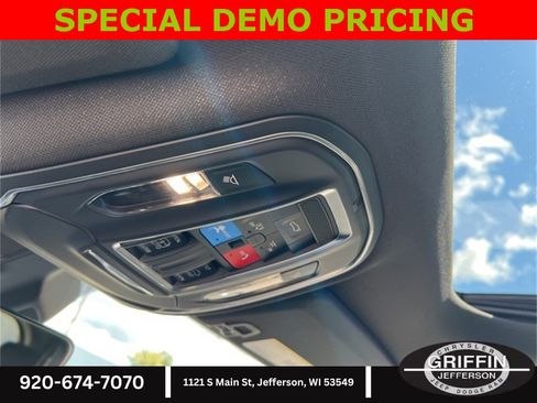 New 2025 Jeep Grand Cherokee Altitude image 26