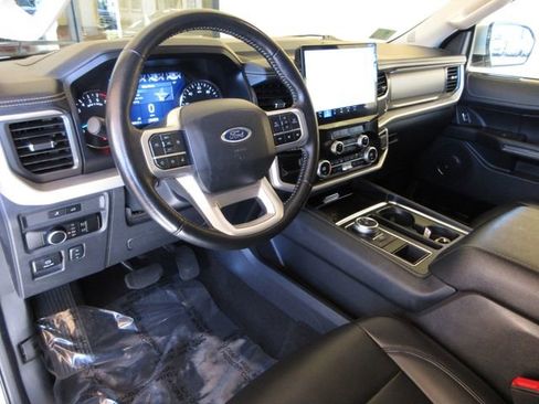 Certified 2024 Ford Expedition Max XLT image 13