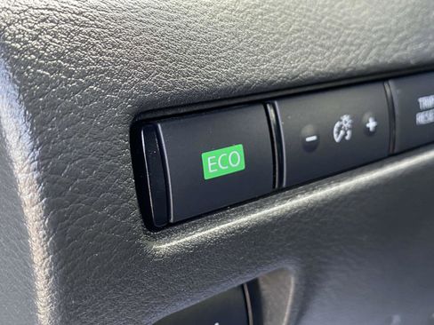 Used 2024 Nissan Sentra SV image 19