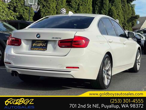 Used 2017 BMW 330i Sedan RWD image 4